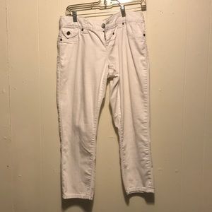 Women’s Maurice’s White Capris